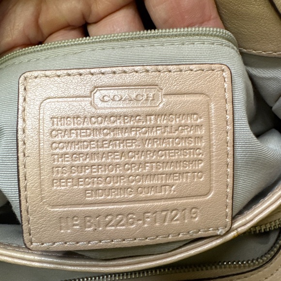 ✨ Coach Bleecker Buckle Hobo Shoulder Bag – Style F17219 - Picture 3 of 14